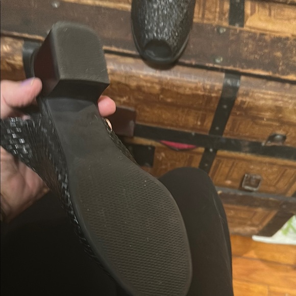 Elegant Black Women's Peep-Toe Shoes - Picture 7 of 8